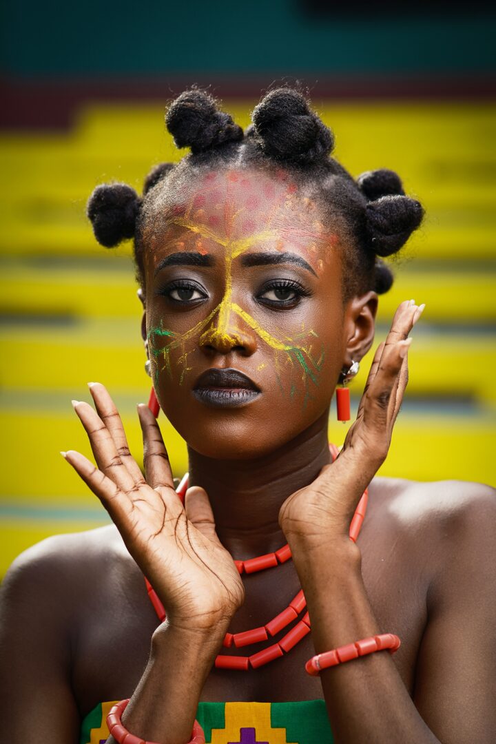 A woman with natural hair shows how dandruff affects natural hair